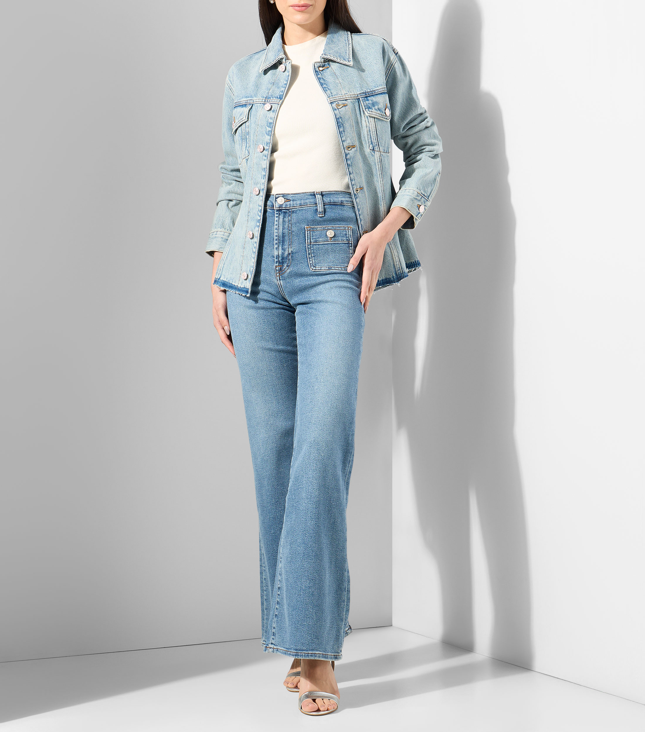 Jeans acampanado Mujer